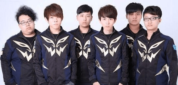 更是对羽毛 更是对羽毛