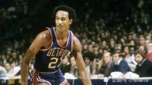 队内两翼与 队内两翼与